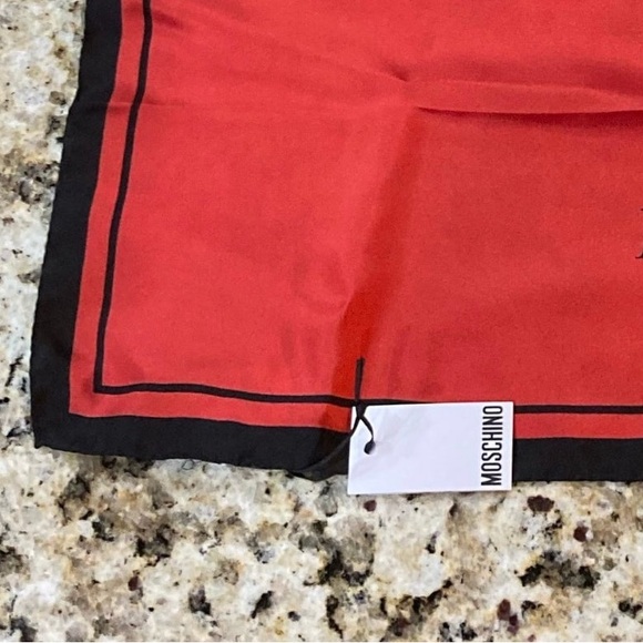 NWT Moschino Silk Purse Scarf - Picture 3 of 6